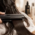 Lisseur cheveux mouillés : lissage humide sur cheveux humides